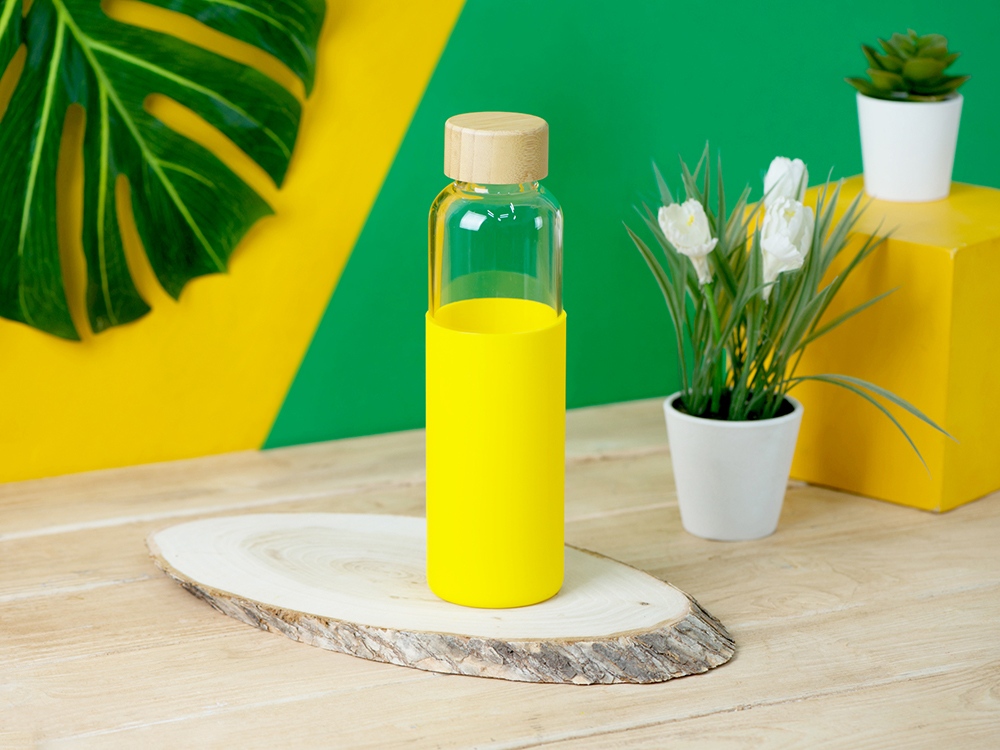 Стеклянная бутылка для воды в силиконовом чехле «Refine»