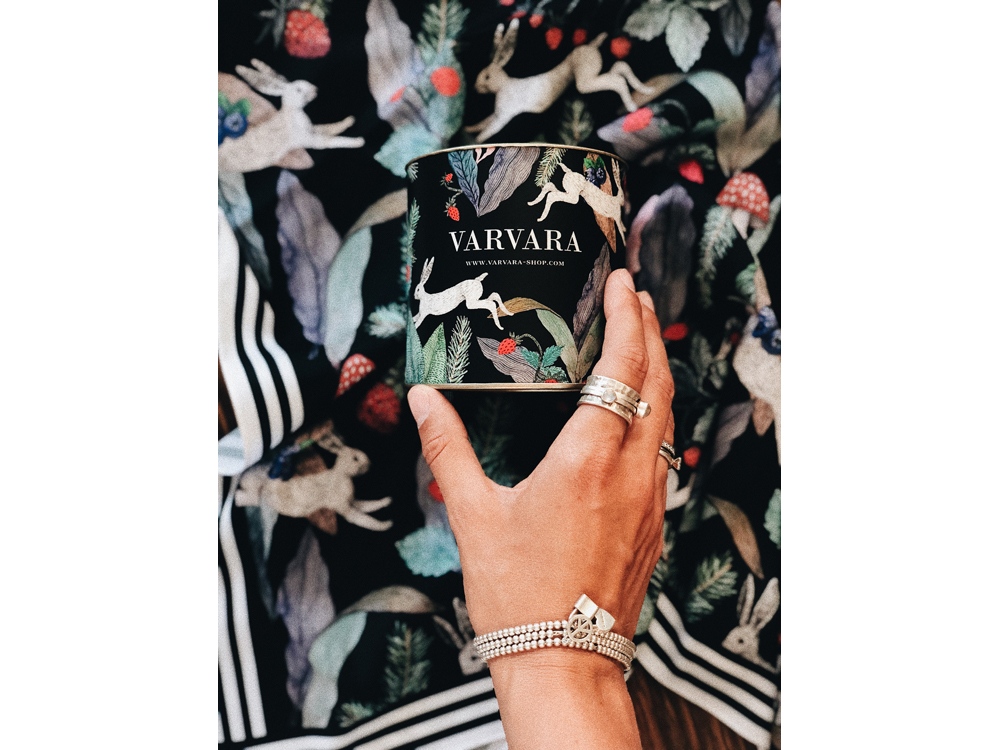 Платок «Зайцы»