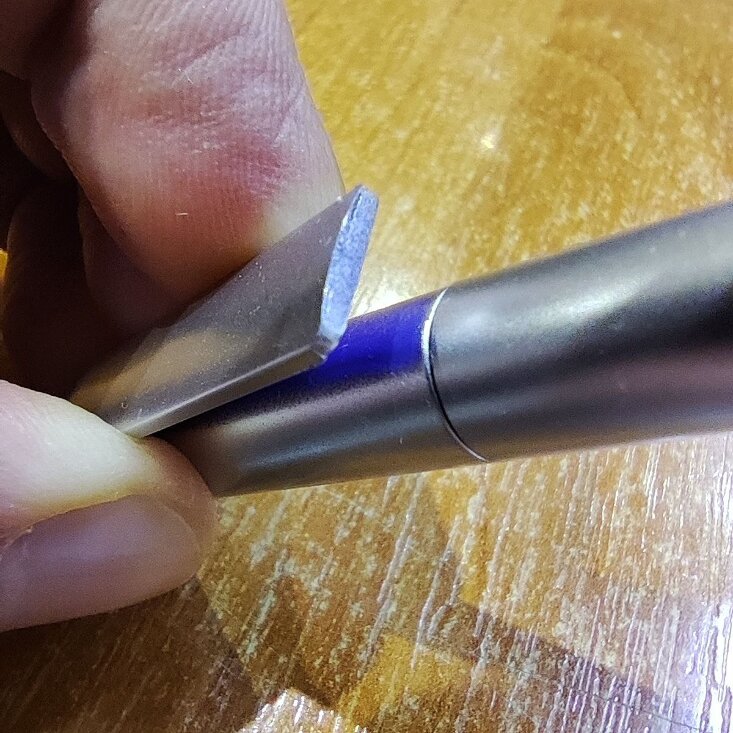 Ручка пластиковая шариковая «Миллениум»