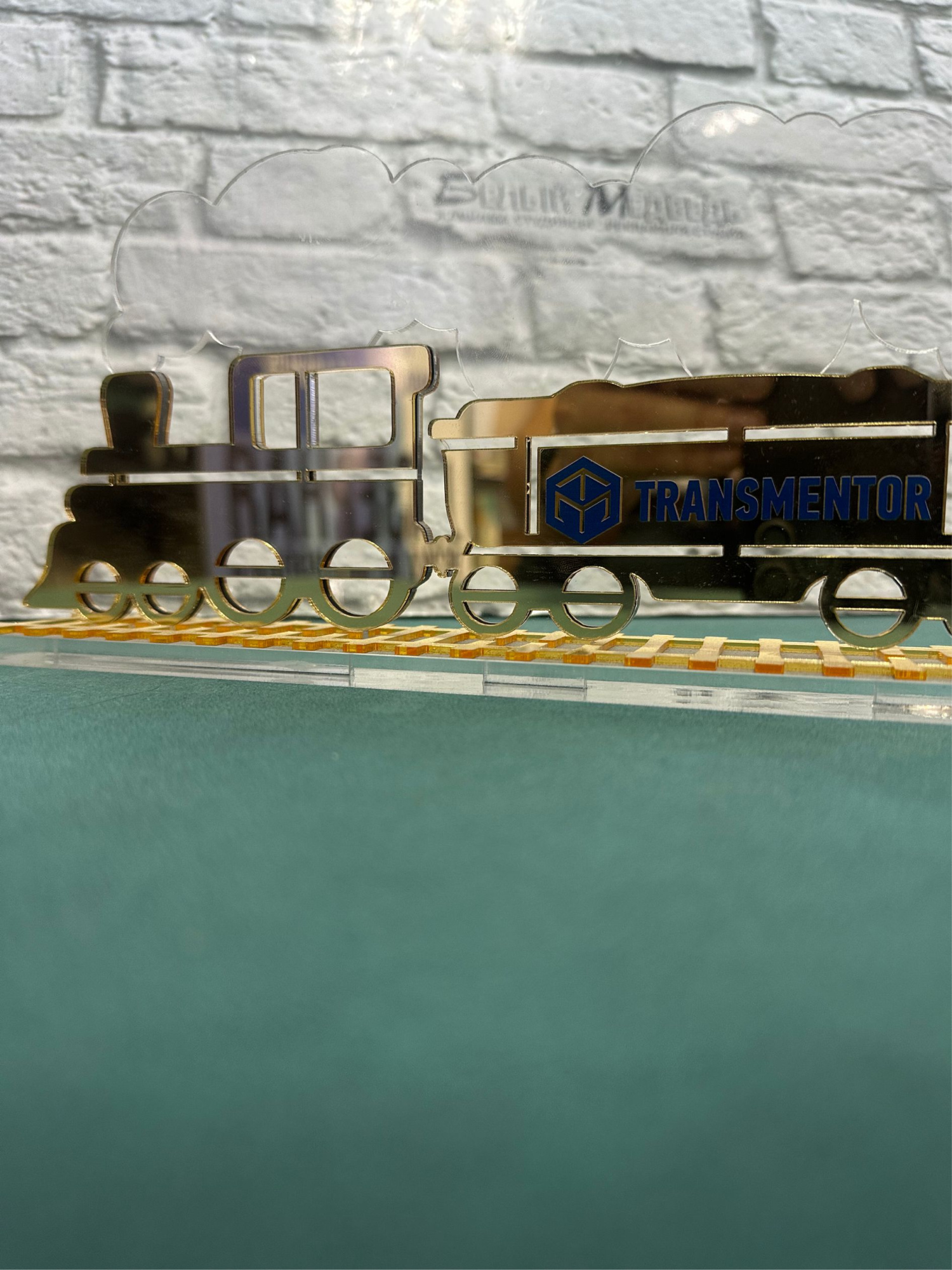 Акриловая статуэтка (под заказ)