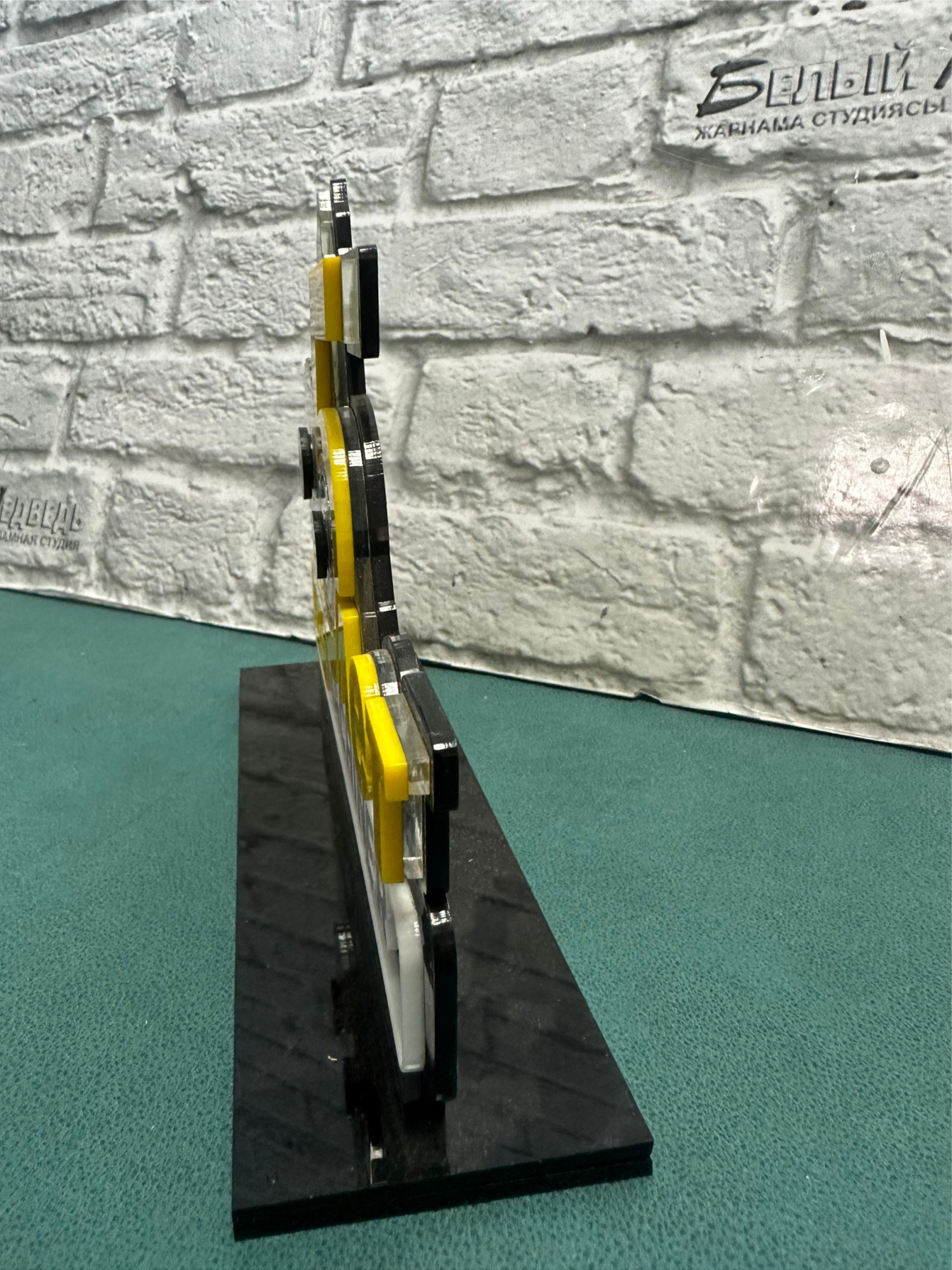 Акриловая статуэтка (под заказ)