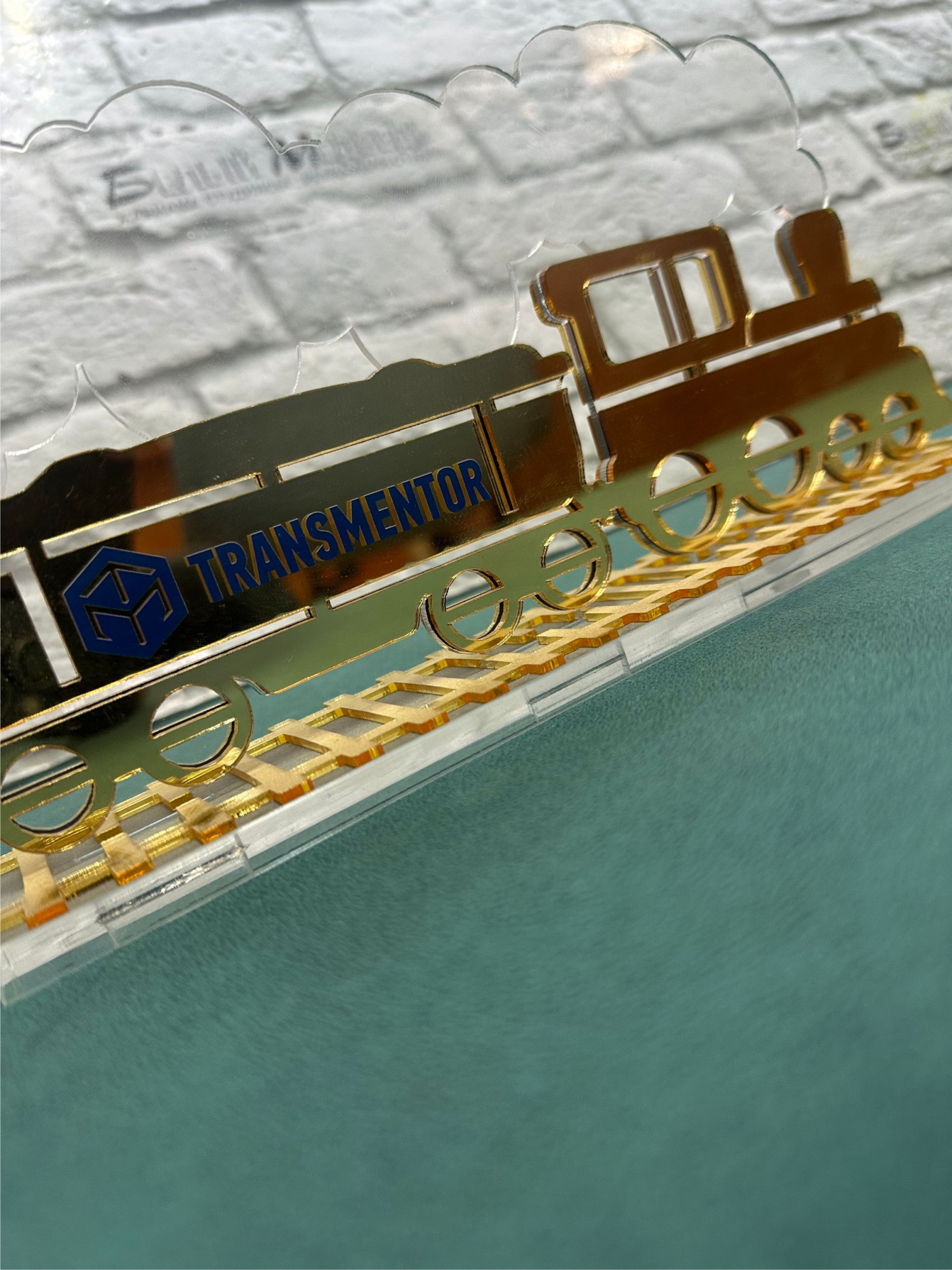 Акриловая статуэтка (под заказ)