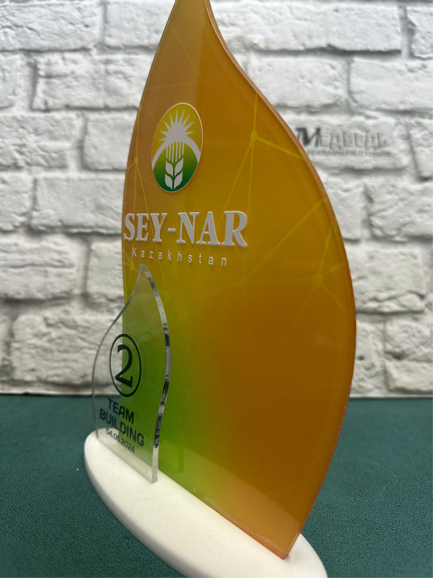 Акриловая статуэтка (под заказ)