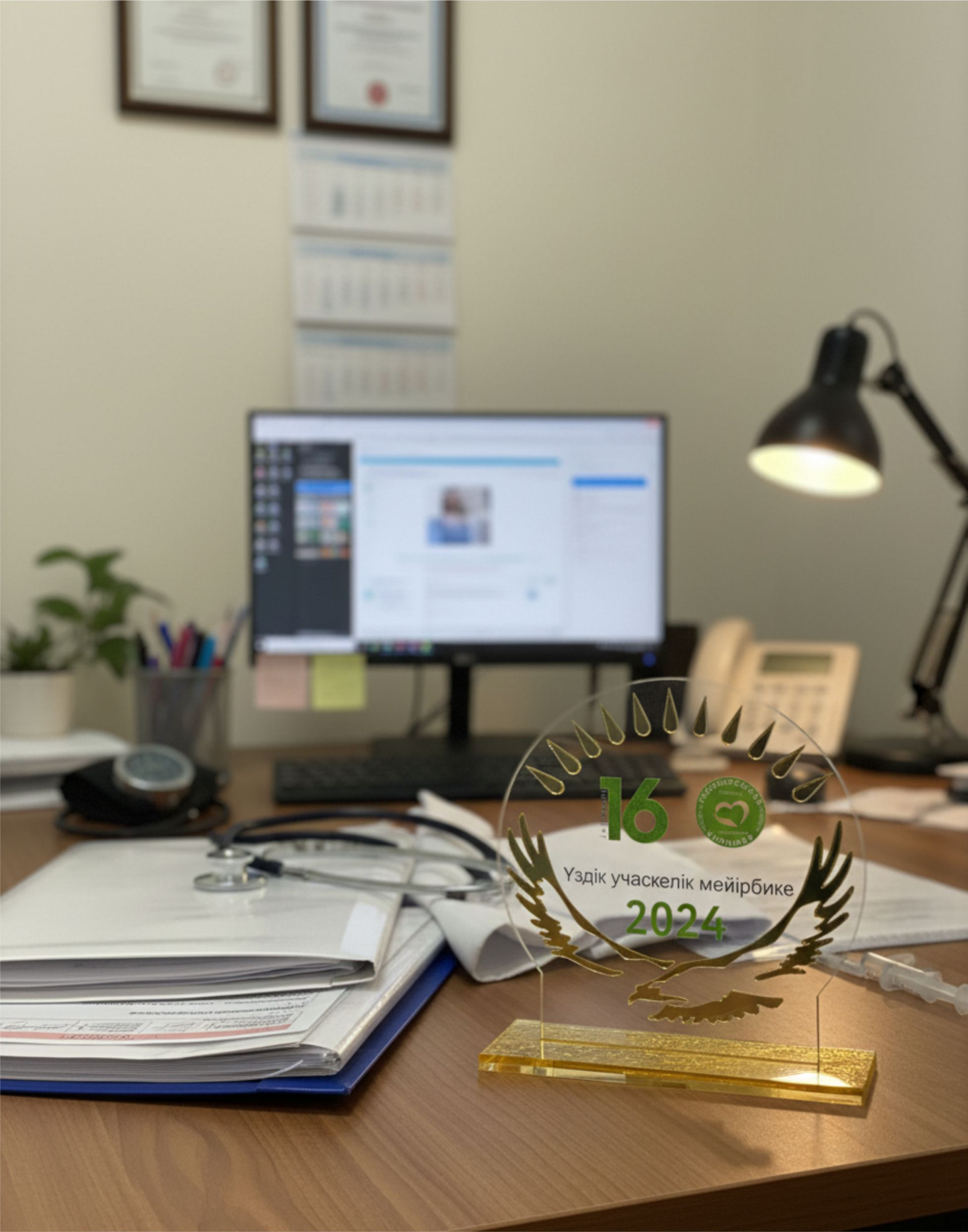 Акриловая статуэтка (под заказ)